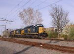 CSX 8319 leads lite U042 power